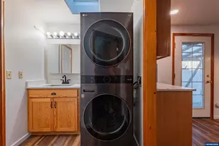 3208 Foxglove St, Lebanon, OR 97355 - Photo 9