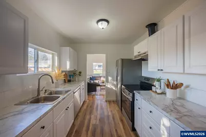 1458 SW Hill St, Dallas, OR 97338 - Photo 15