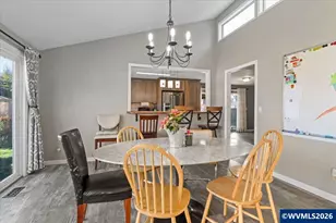 1135 Lakewood Dr SW, Albany, OR 97321 - Photo 9