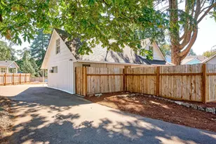 655 Idylwood Dr SE, Salem, OR 97302 - Photo 33