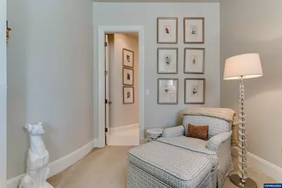 2628 Edgewater Dr, Eugene, OR 97401 - Photo 33