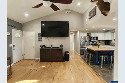 5239 Springhill Dr NE, Albany, OR 97321 - Photo 9