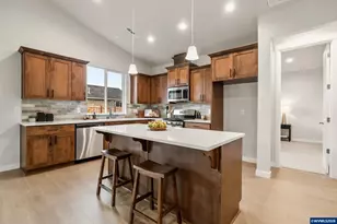 5588 NW Tanoak Pl, Corvallis, OR 97330 - Photo 3