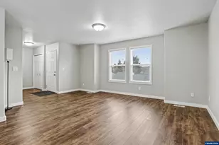 6049 Fircrest St SE, Salem, OR 97306 - Photo 9