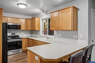 6049 Fircrest St SE, Salem, OR 97306 - Photo 13