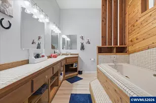 28484 Santiam Hwy, Sweet Home, OR 97386 - Photo 29