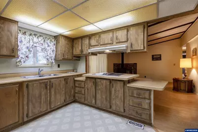 533 N Bayview Rd, Waldport, OR 97394 - Photo 29