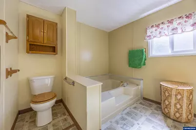 533 N Bayview Rd, Waldport, OR 97394 - Photo 41