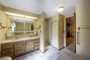 533 N Bayview Rd, Waldport, OR 97394 - Photo 39