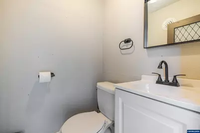210 19th St SE, Salem, OR 97301 - Photo 25