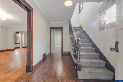 210 19th St SE, Salem, OR 97301 - Photo 5