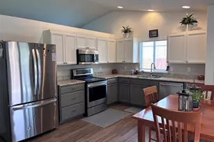 5158 Courtlyn Ct NE, Keizer, OR 97303 - Photo 11