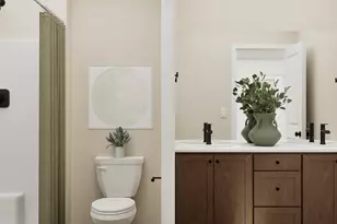 1014 Drake Ln, Woodburn, OR 97071 - Photo 3