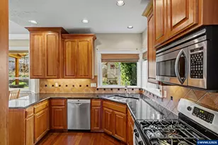 5685 Crossler Ct, Salem, OR 97306 - Photo 17