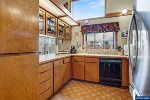 375 Indian Hills Ct SE, Salem, OR 97302 - Photo 9