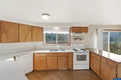 27914 Walkerwood Ln, Sweet Home, OR 97386 - Photo 17