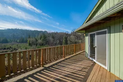 27914 Walkerwood Ln, Sweet Home, OR 97386 - Photo 11