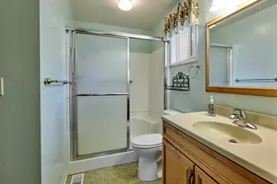 163 W Clackamas Cir, Woodburn, OR 97071 - Photo 17