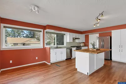 1694 Sunrise Cir NW, Salem, OR 97304 - Photo 13