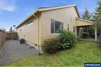 323 Lydia Ln, Lebanon, OR 97355 - Photo 33