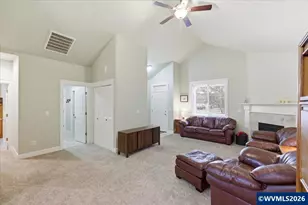 323 Lydia Ln, Lebanon, OR 97355 - Photo 9