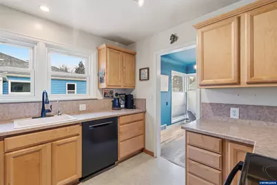 1835 24th St NE, Salem, OR 97301 - Photo 17