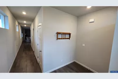 1525 Stasny Av SE, Albany, OR 97322 - Photo 3