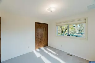 916 NW Chipmunk Pl, Corvallis, OR 97330 - Photo 23