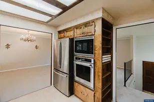 916 NW Chipmunk Pl, Corvallis, OR 97330 - Photo 11