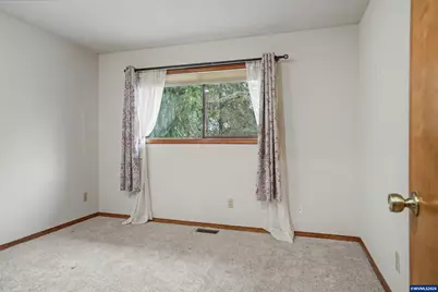 4504 Century Dr S, Salem, OR 97302 - Photo 33