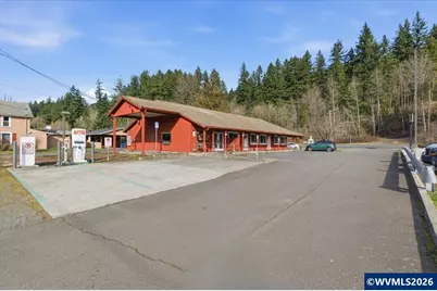 300 NW Santiam Bl, Mill City, OR 97360 - Photo 3