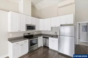 300 NW Santiam Bl, Mill City, OR 97360 - Photo 19