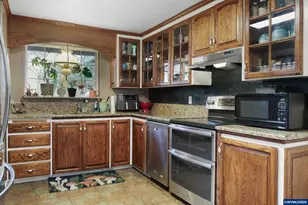 2728 S 8th St, Lebanon, OR 97355 - Photo 11