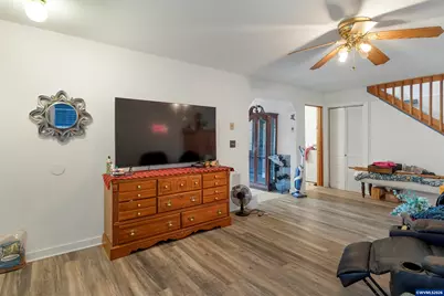 4385 York Av NE, Salem, OR 97305 - Photo 5