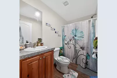 826 SW Cherry St, Willamina, OR 97396 - Photo 13