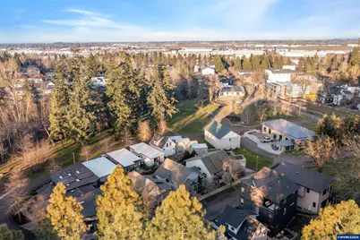 1811 Cousteau Lp SE, Salem, OR 97302 - Photo 41