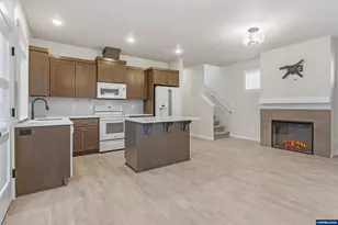 1811 Cousteau Lp SE, Salem, OR 97302 - Photo 9