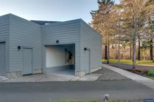 1811 Cousteau Lp SE, Salem, OR 97302 - Photo 21