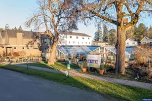 1811 Cousteau Lp SE, Salem, OR 97302 - Photo 39