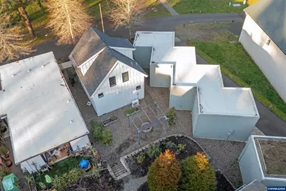 1811 Cousteau Lp SE, Salem, OR 97302 - Photo 35