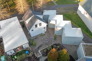 1811 Cousteau Lp SE, Salem, OR 97302 - Photo 35