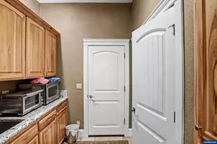 2727 Old Farm Ave NW, Salem, OR 97304 - Photo 23