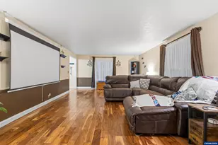 1335 Neahkahnie St SE, Salem, OR 97306 - Photo 7