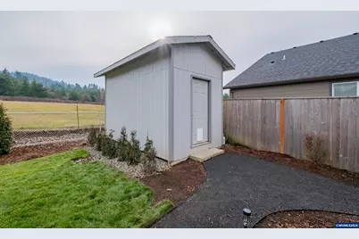 816 Riley Dr, Silverton, OR 97381 - Photo 45