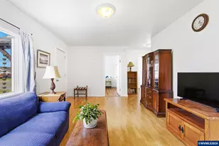 2326 Evergreen Ave NE, Salem, OR 97301 - Photo 9