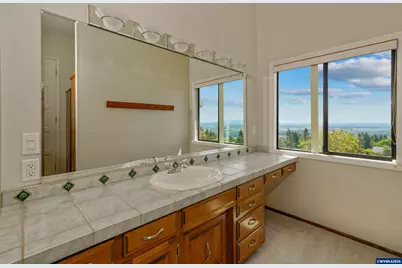 3794 East Nanitch Cir SE, Salem, OR 97306 - Photo 37