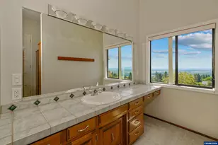 3794 East Nanitch Cir SE, Salem, OR 97306 - Photo 37