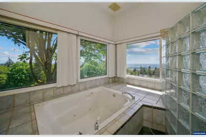 3794 East Nanitch Cir SE, Salem, OR 97306 - Photo 39