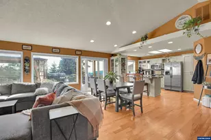 996 Parkway Dr, Salem, OR 97304 - Photo 11