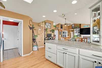 996 Parkway Dr, Salem, OR 97304 - Photo 19